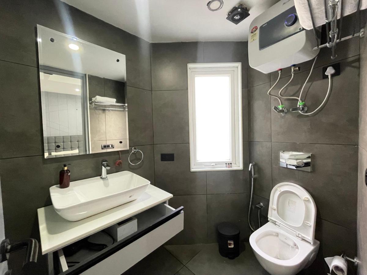 Bedchambers Serviced Apartments, Mg Road Gurgaon Eksteriør bilde