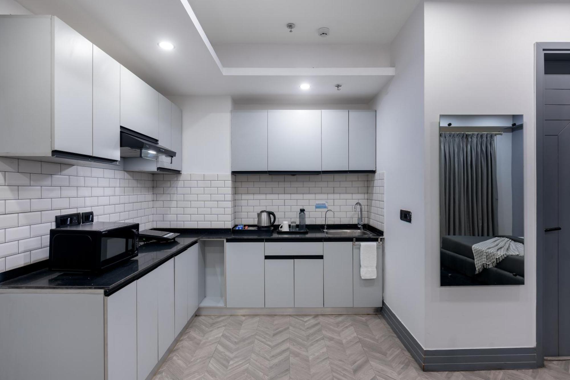 Bedchambers Serviced Apartments, Mg Road Gurgaon Eksteriør bilde